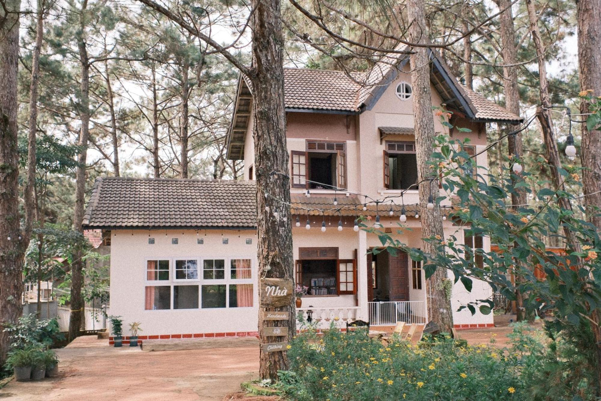 Tron Homestay Kon Von Kla Экстерьер фото